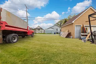 14010 S Green Bay Ave, Burnham, IL 60633 - Photo 14
