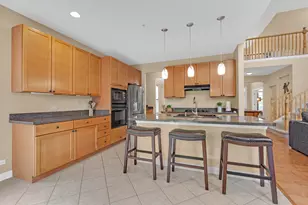 5791 Providence Dr, Hoffman Estates, IL 60192 - Photo 14