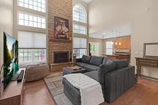 5791 Providence Dr, Hoffman Estates, IL 60192 - Photo 10