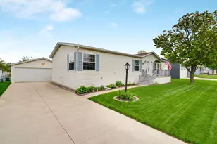 5412 Cypress Ln, Machesney Park, IL 61115 - Photo 2