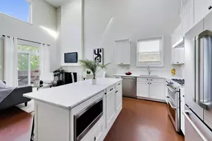 2133 N Southport Ave, Chicago, IL 60614 - Photo 12