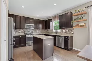4034 Hunt Club Dr, Oswego, IL 60543 - Photo 6