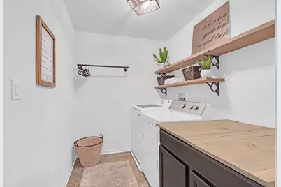 4034 Hunt Club Drive, Oswego, IL 60543 - Photo 22