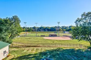 527 E Main St, Ottawa, IL 61350 - Photo 38