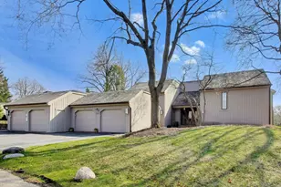 83 Thornhill Ln, Lake Barrington, IL 60010 - Photo 1