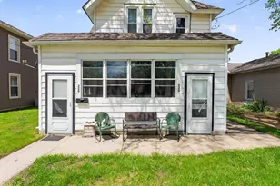 220 E Lincoln Ave, Belvidere, IL 61008 - Photo 1