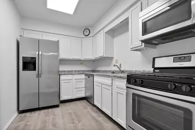 1250 Park Avenue W #421, Highland Park, IL 60035 - Photo 6