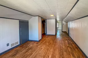 931 1st St, Charleston, IL 61920 - Photo 18