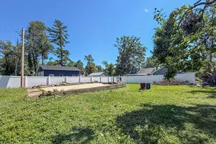 931 1st St, Charleston, IL 61920 - Photo 26