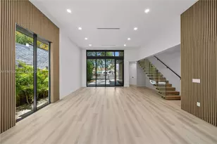 536 NW 48th St, Miami, FL 33127 - Photo 14