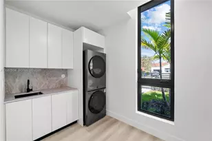 536 NW 48th St, Miami, FL 33127 - Photo 46