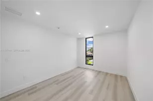 536 NW 48th St, Miami, FL 33127 - Photo 38