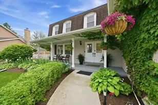 877 N Dovington Dr, Hoffman Estates, IL 60169 - Photo 4