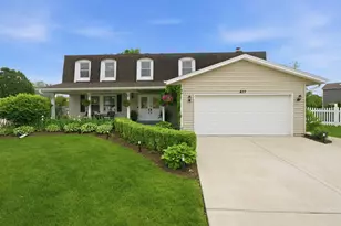 877 N Dovington Dr, Hoffman Estates, IL 60169 - Photo 2