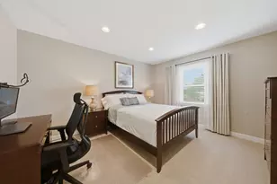 877 N Dovington Dr, Hoffman Estates, IL 60169 - Photo 36