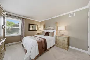 877 N Dovington Dr, Hoffman Estates, IL 60169 - Photo 40