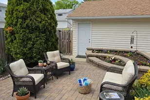 19 Wintergreen Ct, Woodridge, IL 60517 - Photo 18