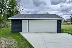 1210 Douglas Dr, Sterling, IL 61081 - Photo 6