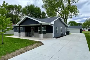 1210 Douglas Dr, Sterling, IL 61081 - Photo 4
