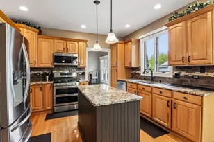 328 Ash Grove Ln, Oswego, IL 60543 - Photo 14