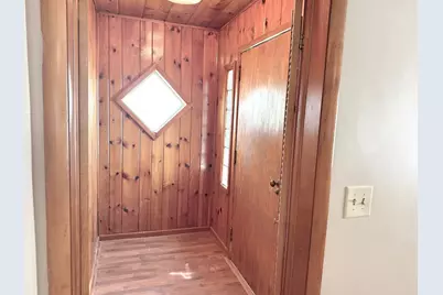 1404 Plain Street, Peru, IL 61354 - Photo 6