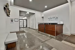 210 S Desplaines St, Chicago, IL 60661 - Photo 22