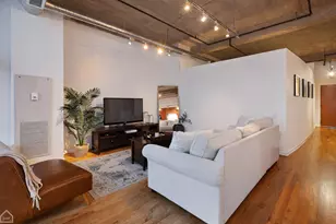 210 S Desplaines St, Chicago, IL 60661 - Photo 10