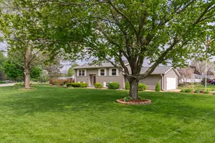 1047 E Market St, Hennepin, IL 61327 - Photo 2