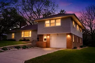 2506 Sunset Blvd, Ottawa, IL 61350 - Photo 1