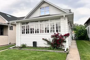 5628 W Eastwood Ave, Chicago, IL 60630 - Photo 1