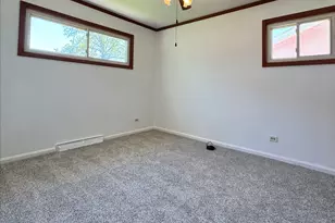 350 N 2nd Ave, Villa Park, IL 60181 - Photo 16