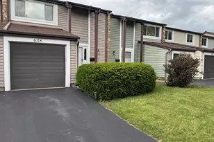 638 Lakeside Cir Dr, Wheeling, IL 60090 - Photo 1