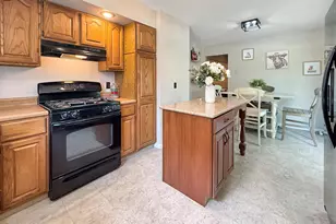 102 Dakota Dr, Loda, IL 60948 - Photo 8