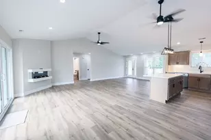 1600 Philip Ln, Marion, IL 62959 - Photo 2