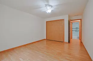 27 E Hattendorf Ave, Roselle, IL 60172 - Photo 22