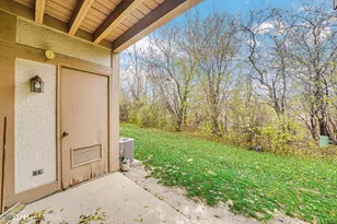 917 Knottingham Dr, Schaumburg, IL 60193 - Photo 20