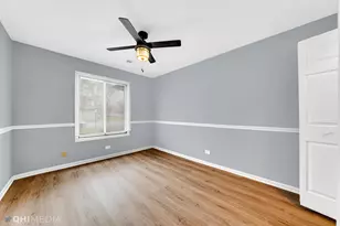 917 Knottingham Dr, Schaumburg, IL 60193 - Photo 4