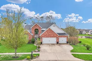 303 Orchard Dr, Mahomet, IL 61853 - Photo 2