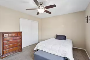 227 Elkhorn Ct, Bolingbrook, IL 60440 - Photo 10