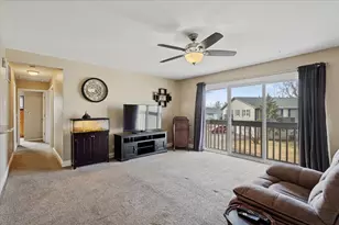 227 Elkhorn Ct, Bolingbrook, IL 60440 - Photo 2