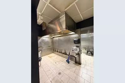 3933 N Broadway Street, Chicago, IL 60613 - Photo 14