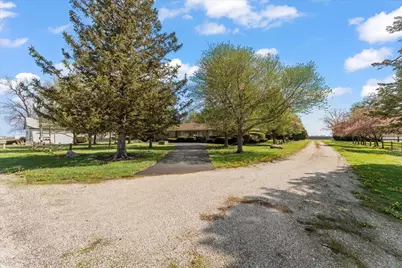 2501 N 4100 East Road, Bellflower, IL 62174 - Photo 42