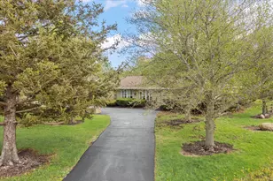 2501 N 4100 East Rd, Bellflower, IL 62174 - Photo 40