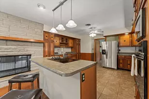 2501 N 4100 East Rd, Bellflower, IL 62174 - Photo 10