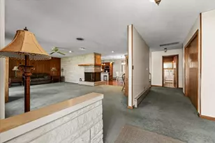 2501 N 4100 East Rd, Bellflower, IL 62174 - Photo 4