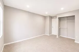 250 Acorn Dr, Streamwood, IL 60107 - Photo 16