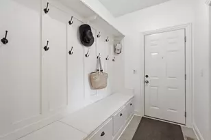 899 Edgewood Dr, Sugar Grove, IL 60554 - Photo 50