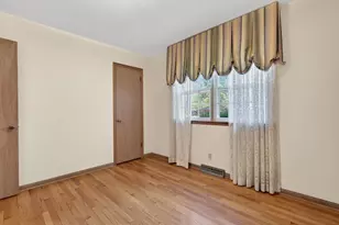 2275 Garden Rd, Aurora, IL 60506 - Photo 18