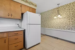 2275 Garden Rd, Aurora, IL 60506 - Photo 12
