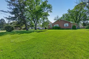 2275 Garden Rd, Aurora, IL 60506 - Photo 32